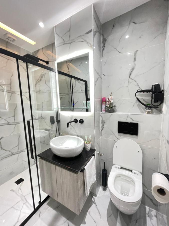 Zeos Finest Jacuzzi Suite Athen Exterior foto