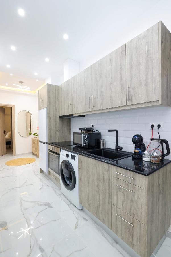 Zeos Finest Jacuzzi Suite Athen Exterior foto